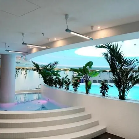 Sun Club Family Pool & Sauna & Jacussi